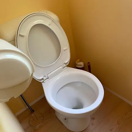 Joli Mobil-home Climatise Et Entierement Equipe Dont Les Draps Mais Sans Wifi, Pour 4 Adultes Au Maximum Avec Possibilite De 2 Enfants En Plus Avec Supplements Mais Piscine Et Restaurant Non Garantis A Compter De Septembre サルラ・ラ・カネダ